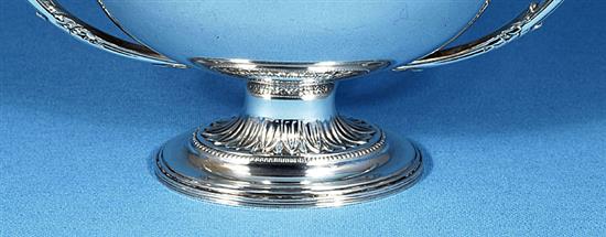 An Edwardian silver two handled sauce tureen on pedestal foot, by William Aitken, width 230mm, weight 12.3oz/385grms.